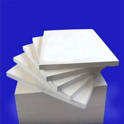Isolierplatten aus keramischen Fasern mit geringer Wärmeleitfähigkeit und hoher Wärmebeständigkeit