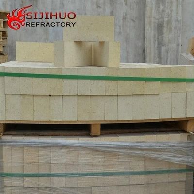 10,2-1,4% SiC-Hoch-Alumina-Refraktärsteine für Zementöfen in gelber Farbe