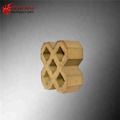 230x114x65mm Schecker Feuerfeststein mit CaO-Gehalt von 0,34% und Wärmebeständigkeit